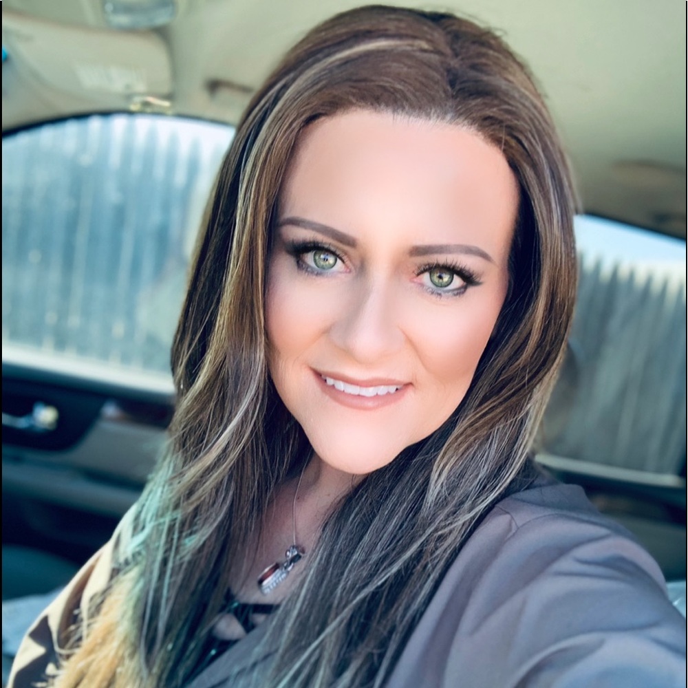 Meet your Posher, Nikki